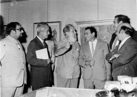 Al centro G. Godi con il suo maestro E. Notte, inaugurazione della mostra personale di E. Notte alla Galleria “L’Approdo”, Barra (Na), fine anni ‘60.